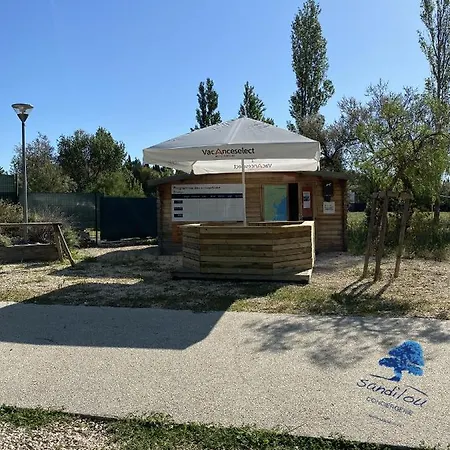 Camping Mobilhome «la Vague Joyeuse » *